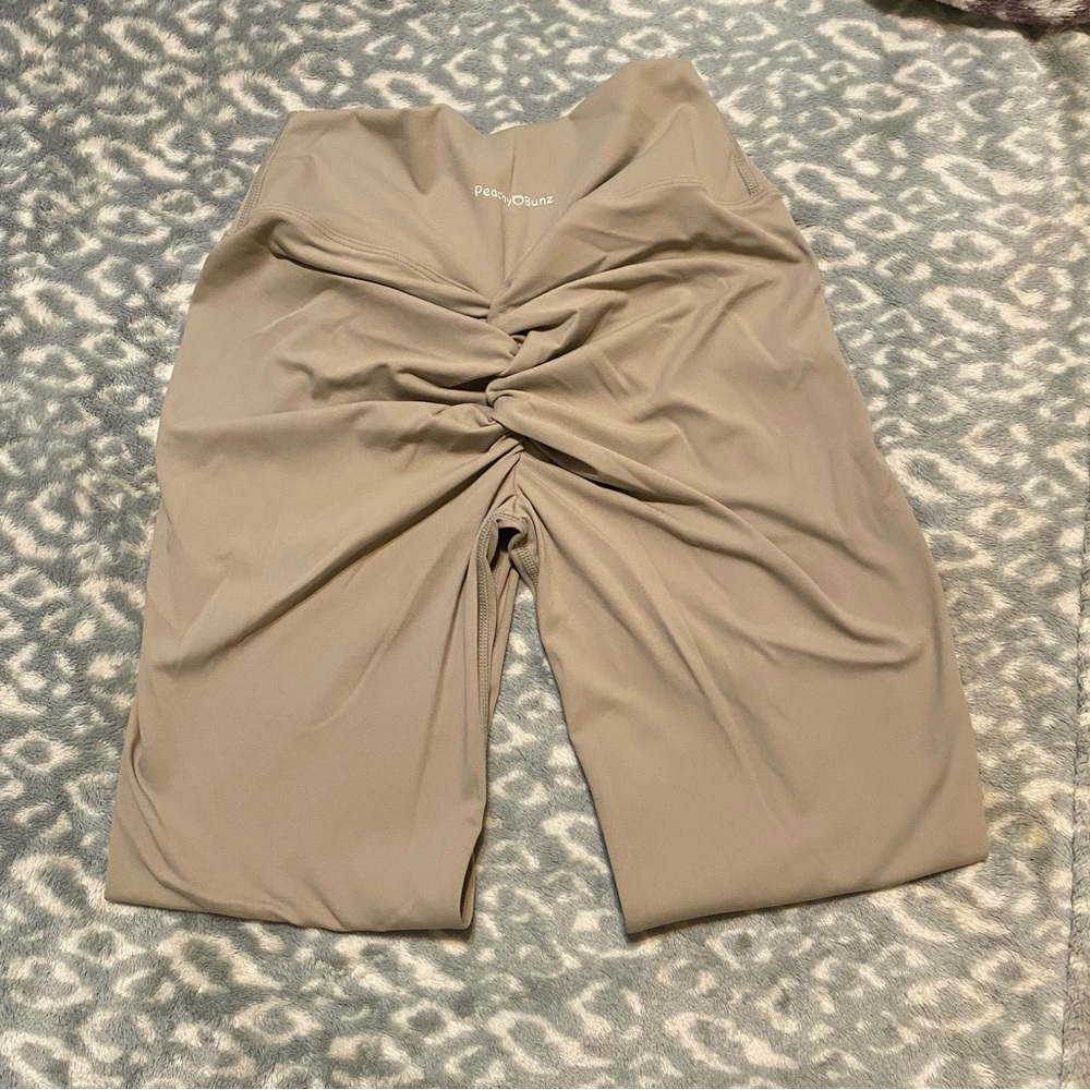 Khaki Tan Scrunch Butt Leggings